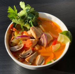 Tom Yum z kurczakiem