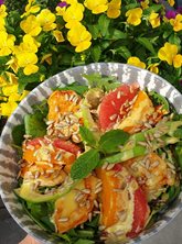 Sałatka z kurczakiem z sosem cytrynowym